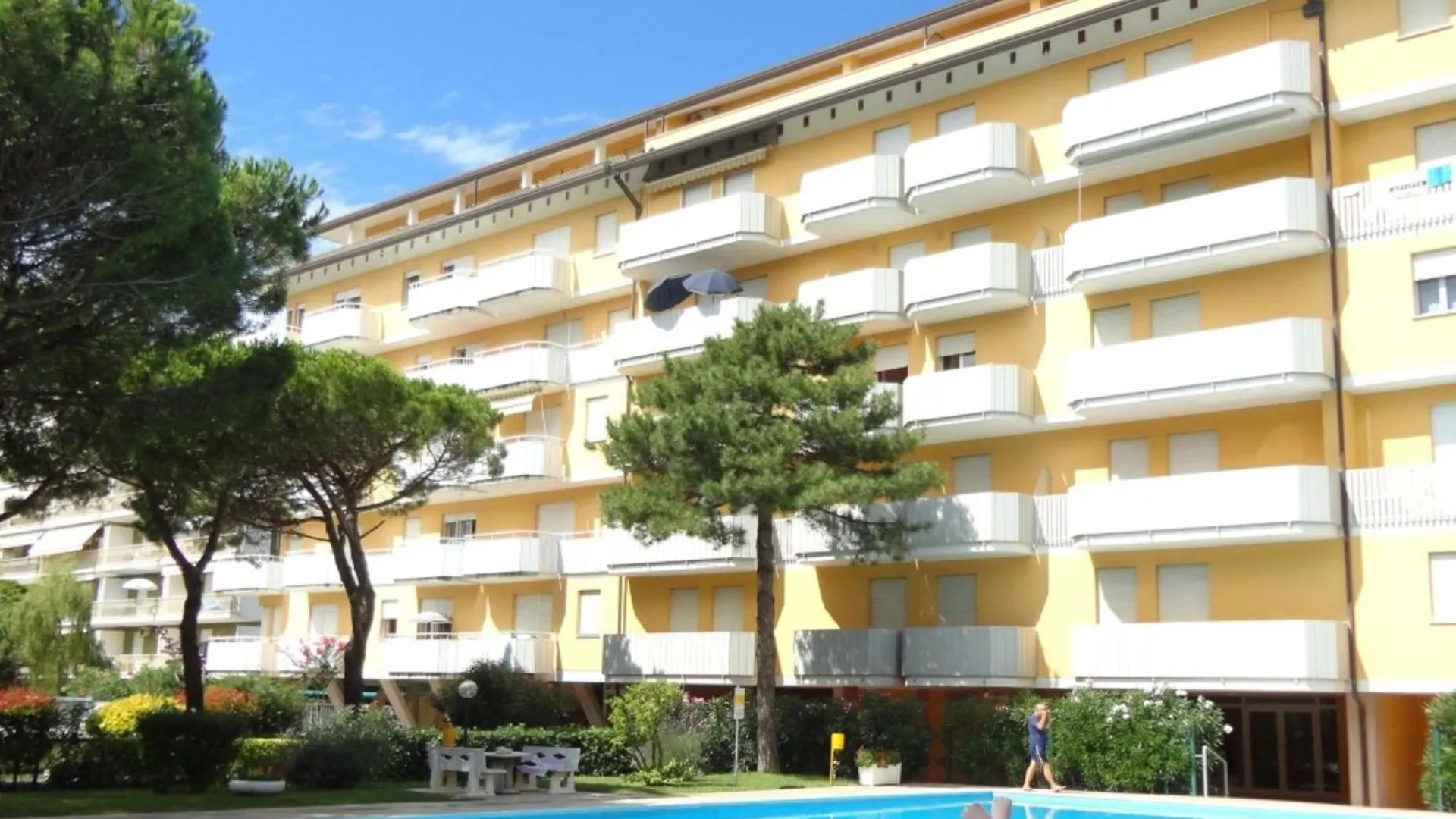 Flat With Shared Pool, Lift, For 4 Guests-Beahost Apartment Porto Santa Margherita di Caorle